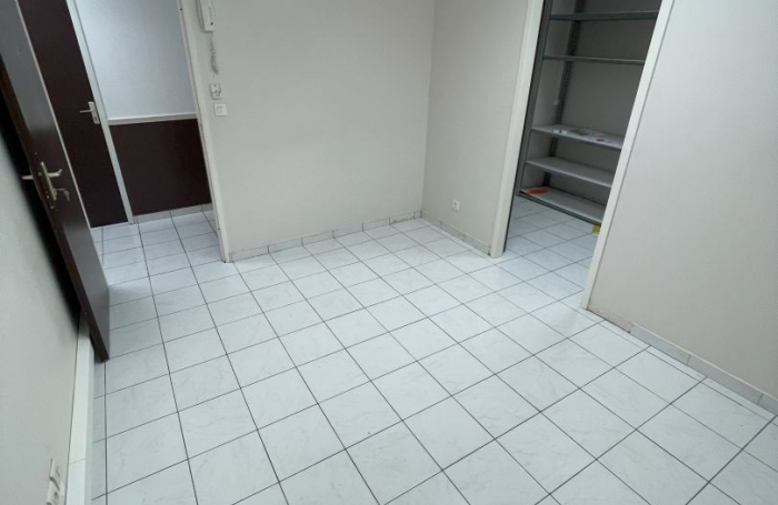 Location Bureaux 17m&sup2; Baie Mahault