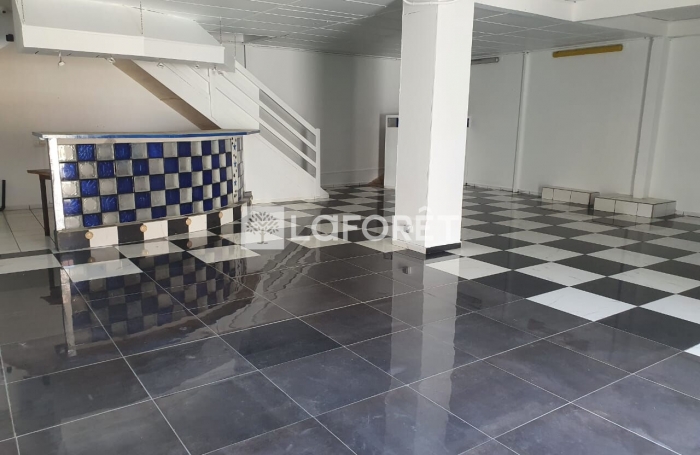 Vente Local commercial 247m² Baillif