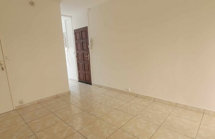 Appartement lumineux idéalement situé