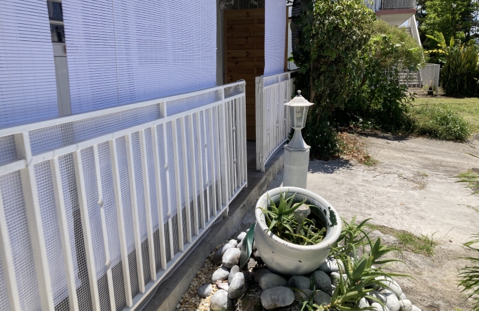 À LOUER   T3 CLIMATISÉS MEUBLÉ À SAINT-CLAUDE   CHARMANT ET TRÈS BIEN ÉQUIPÉ