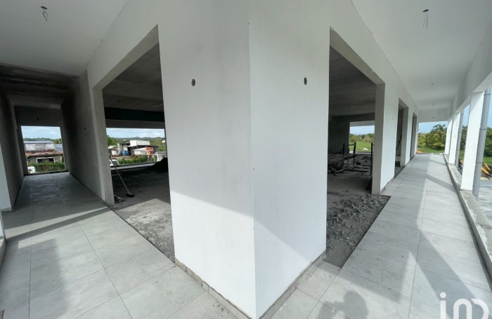 Location Local commercial 97111