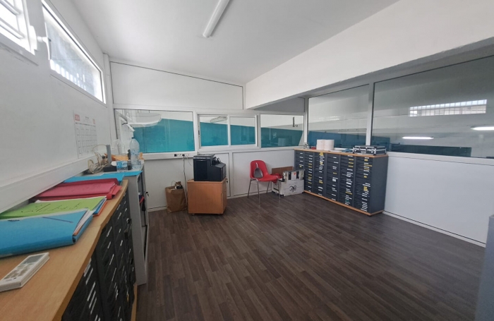 Location Divers 335.47m² Pointe-à-Pitre