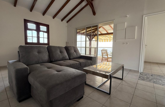 Villa individuelle T4 meublée vue mer imprenable sur Bouillante