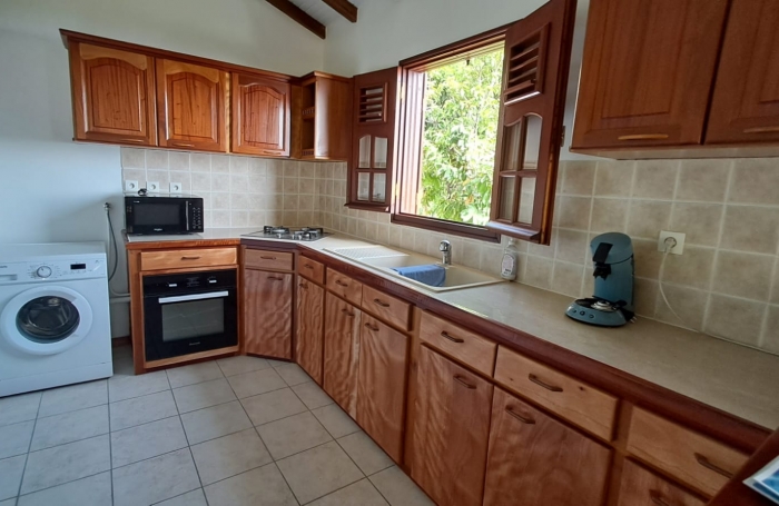 Villa individuelle T4 meublée vue mer imprenable sur Bouillante