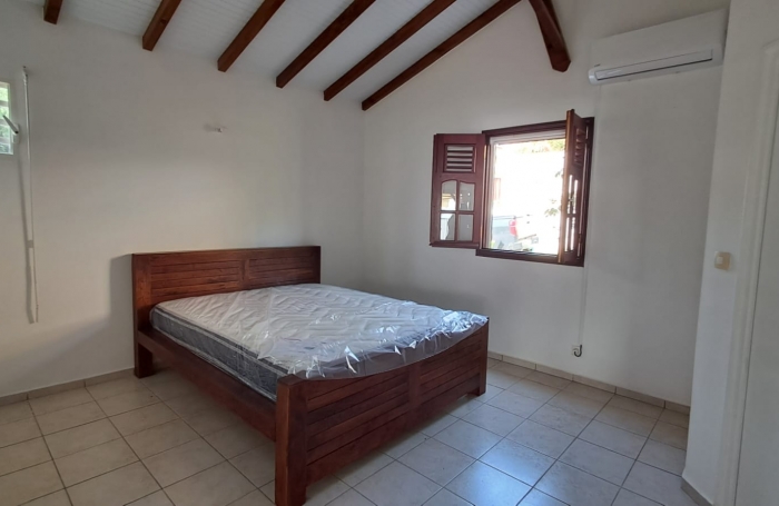 Villa individuelle T4 meublée vue mer imprenable sur Bouillante