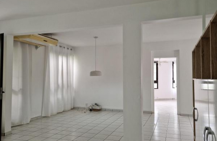 Location Appartement 103.5m&sup2; 3 pi&#232;ces Basse-Terre