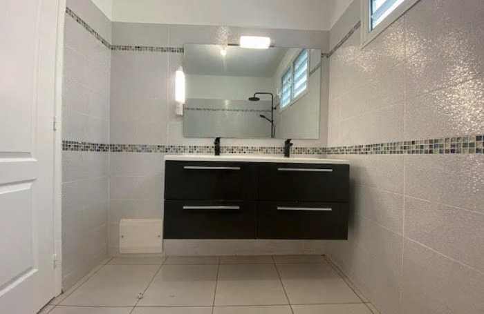 Location Maison 89.59m&sup2; 3 pi&#232;ces Saint François