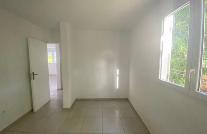 Location Maison 89.59m&sup2; 3 pi&#232;ces Saint François
