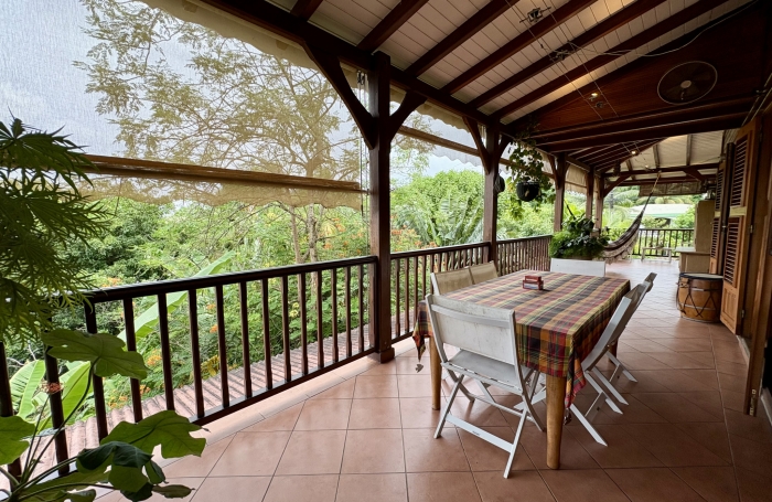 VILLA T3 + MEZZANINE + APPARTEMENT T2 MEUBLE + PISCINE BOUILLANTE