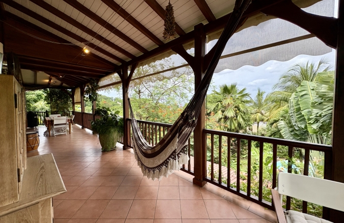 VILLA T3 + MEZZANINE + APPARTEMENT T2 MEUBLE + PISCINE BOUILLANTE