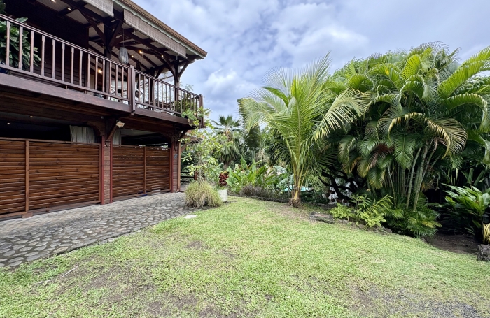VILLA T3 + MEZZANINE + APPARTEMENT T2 MEUBLE + PISCINE BOUILLANTE