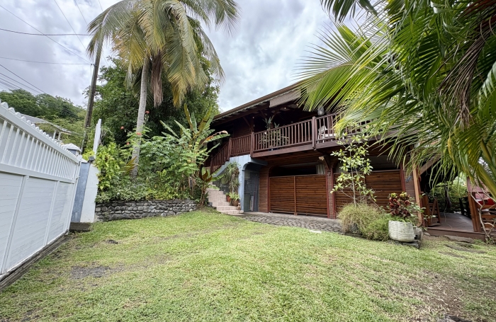 VILLA T3 + MEZZANINE + APPARTEMENT T2 MEUBLE + PISCINE BOUILLANTE
