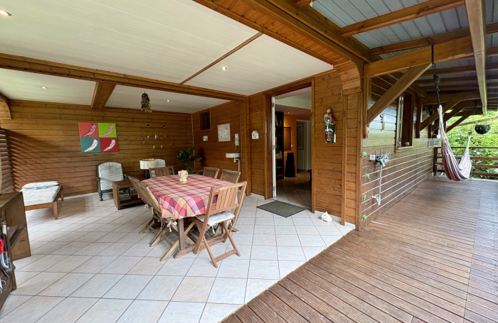 VILLA T3 + MEZZANINE + APPARTEMENT T2 MEUBLE + PISCINE BOUILLANTE