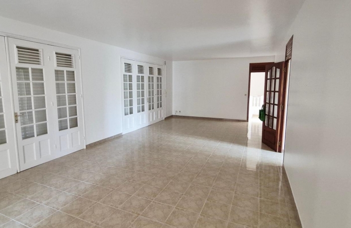 Location Maison 164.71m&sup2; 5 pi&#232;ces Lamentin