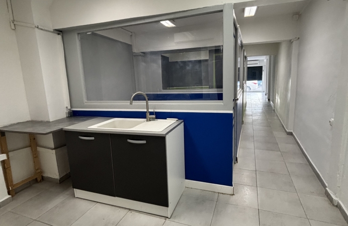 Local professionnelle de 87 m2 à Pointe-à-Pitre