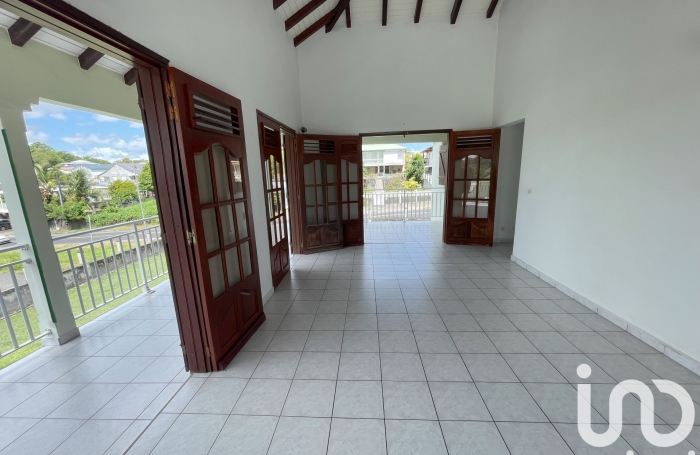 Vente Divers 117m&sup2; 5 pi&#232;ces Petit-Canal