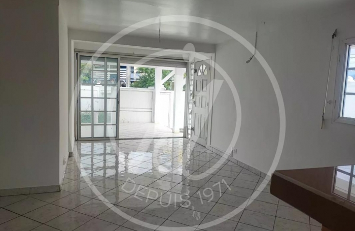 Location Maison 142m&sup2; 4 pi&#232;ces Les Abymes