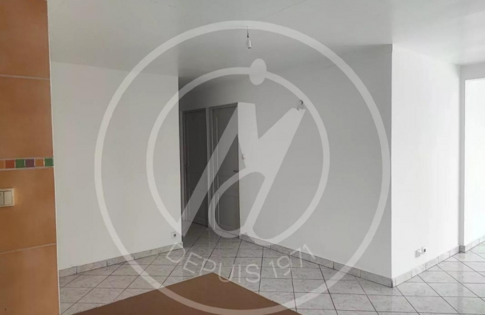 Location Maison 142m&sup2; 4 pi&#232;ces Les Abymes