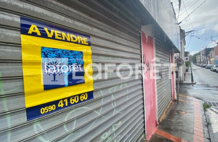Vente Local commercial 94m² Basse-Terre