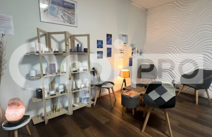 FOND DE COMMERCE - JARRY - 80 m²