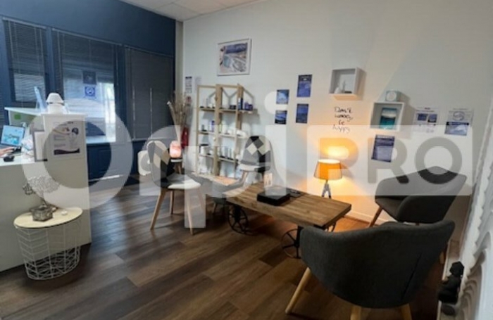 FOND DE COMMERCE - JARRY - 80 m²