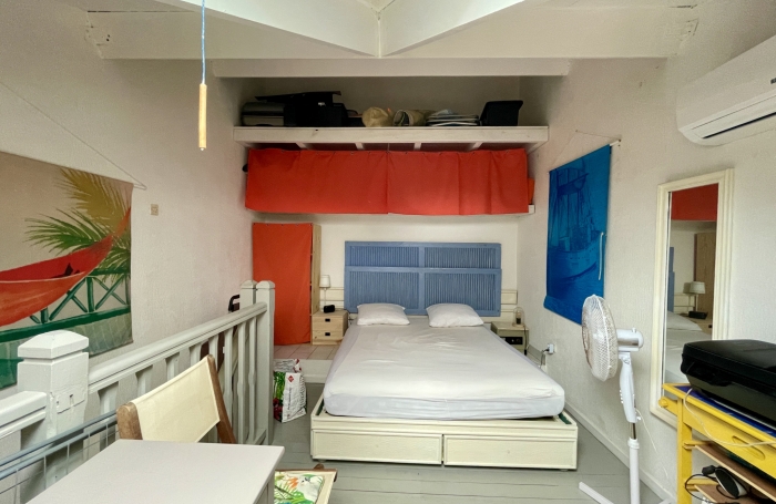 Vue Golf. Duplex meublé et équipé. Grande chambre lumineuse en mezzanine.