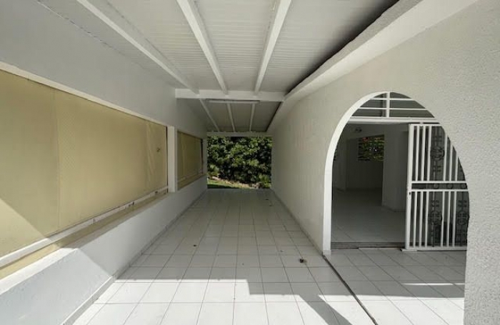 Location Maison 74m&sup2; 4 pi&#232;ces Saint François