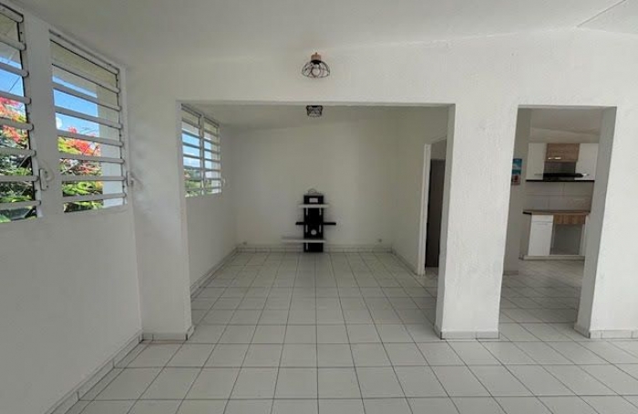 Location Maison 74m&sup2; 4 pi&#232;ces Saint François