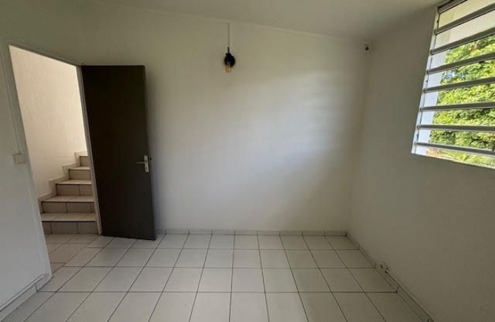 Location Maison 74m&sup2; 4 pi&#232;ces Saint François