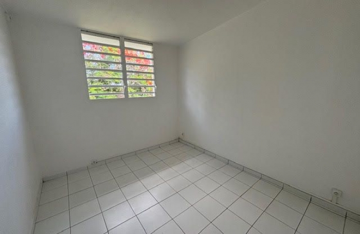 Location Maison 74m&sup2; 4 pi&#232;ces Saint François