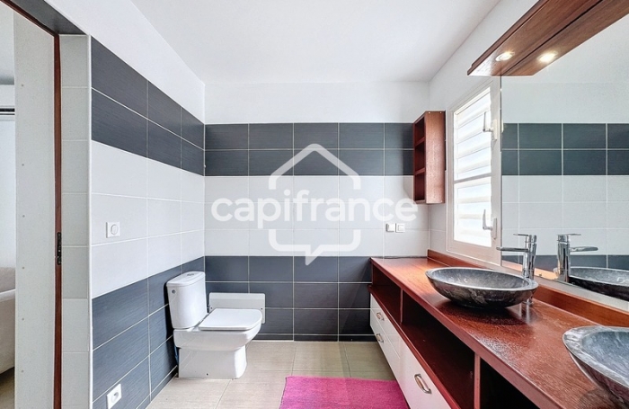 Location Maison 159m&sup2; 5 pi&#232;ces Gosier