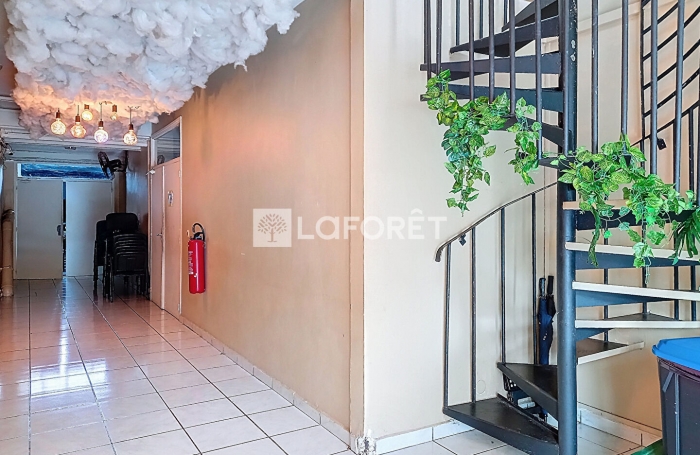 Vente Local commercial 331.14m² Pointe-à-Pitre