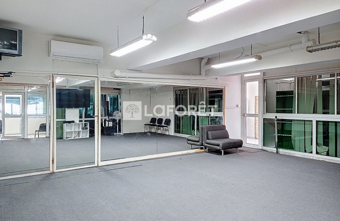 Vente Local commercial 331.14m² Pointe-à-Pitre
