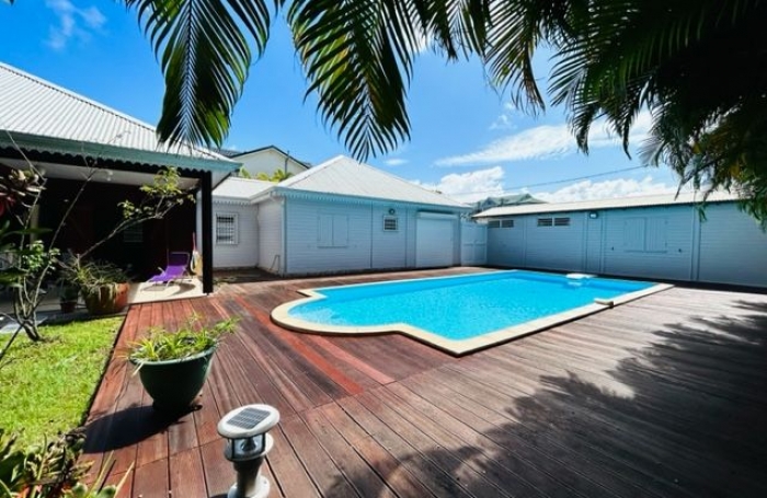 Location Maison 123.01m&sup2; 5 pi&#232;ces Baie Mahault
