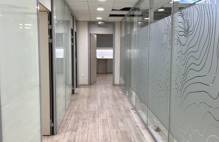 TRES BEAU LOCAL A LOUER DE 224M2 IDEALEMENT SITUE