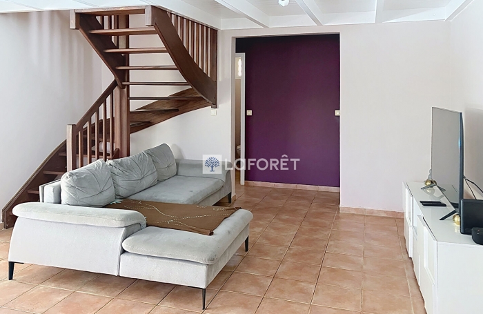 Location Maison 115.11m² 4 pièces Lamentin