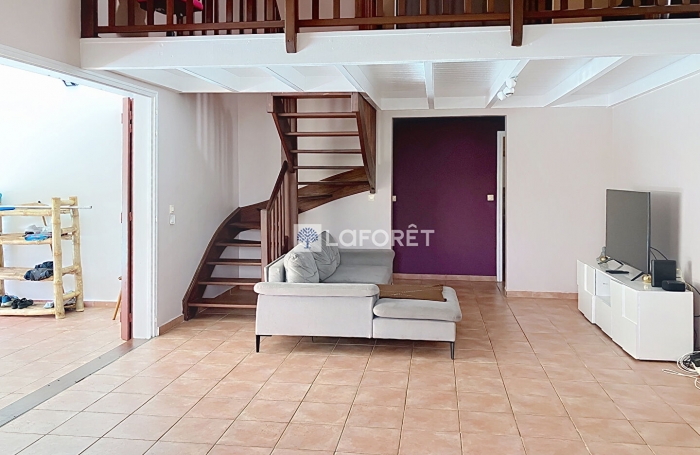 Location Maison 115.11m² 4 pièces Lamentin