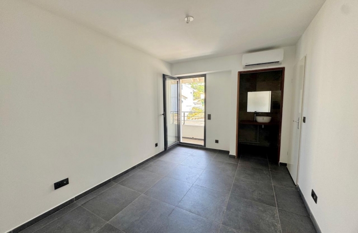 A louer Vieux-Fort - Duplex  T4 climatisé au 1ᵉr étage - terrasse vue imprenable sur les Saintes