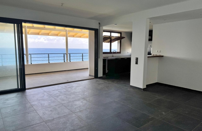 A louer Vieux-Fort - Duplex  T4 climatisé au 1ᵉr étage - terrasse vue imprenable sur les Saintes