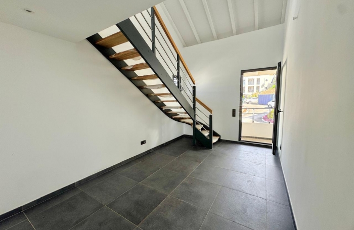 A louer Vieux-Fort - Duplex  T4 climatisé au 1ᵉr étage - terrasse vue imprenable sur les Saintes
