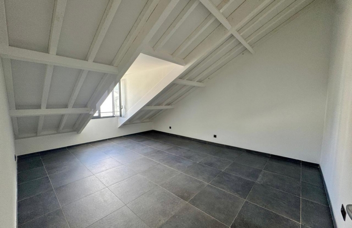 A louer Vieux-Fort - Duplex  T4 climatisé au 1ᵉr étage - terrasse vue imprenable sur les Saintes