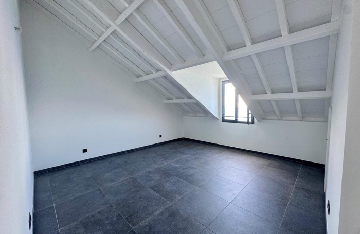 A louer Vieux-Fort - Duplex  T4 climatisé au 1ᵉr étage - terrasse vue imprenable sur les Saintes