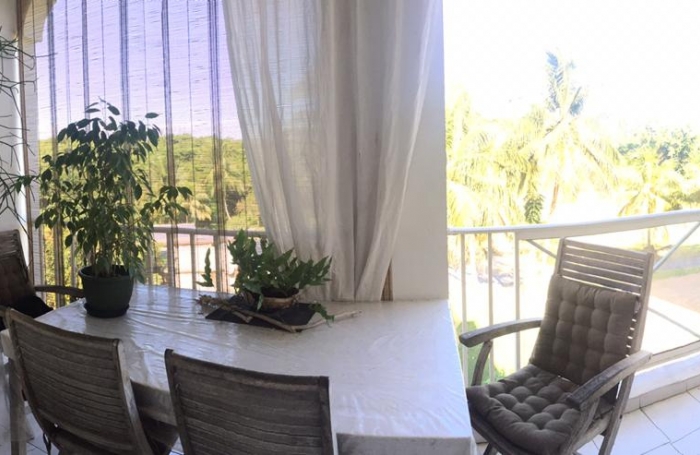 CHARMANT APPARTEMENT T3 A BAIE MAHAULT