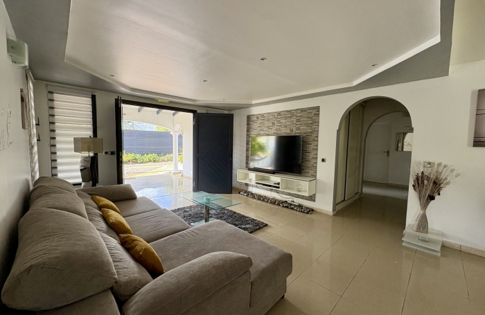 MAGNIFIQUE VILLA T5 MEUBLEE + GARAGE LAMENTIN