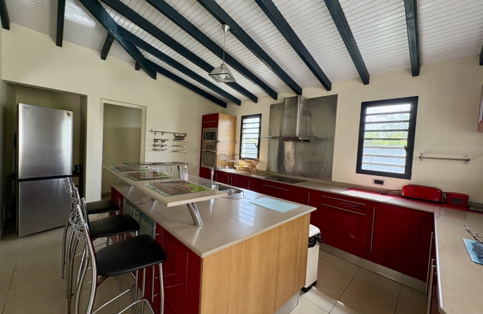 MAGNIFIQUE VILLA T5 MEUBLEE + GARAGE LAMENTIN