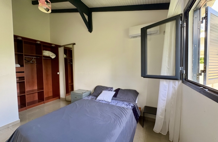 MAGNIFIQUE VILLA T5 MEUBLEE + GARAGE LAMENTIN