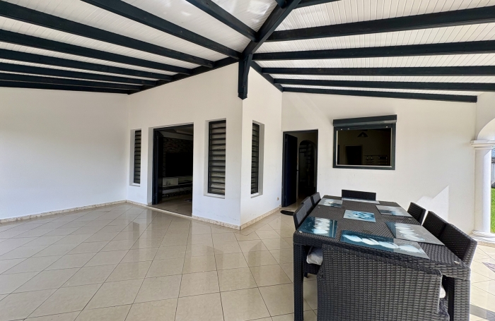 MAGNIFIQUE VILLA T5 MEUBLEE + GARAGE LAMENTIN