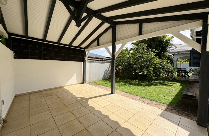 MAGNIFIQUE VILLA T5 MEUBLEE + GARAGE LAMENTIN