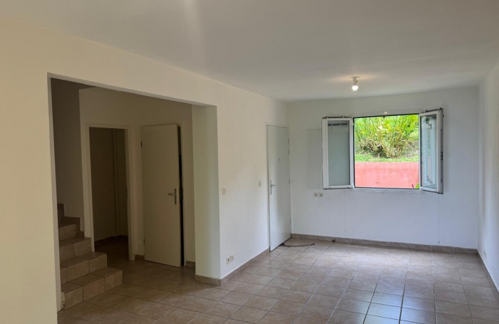 Gourbeyre, appartement T4 duplex, vue imprenable sur Les Saintes