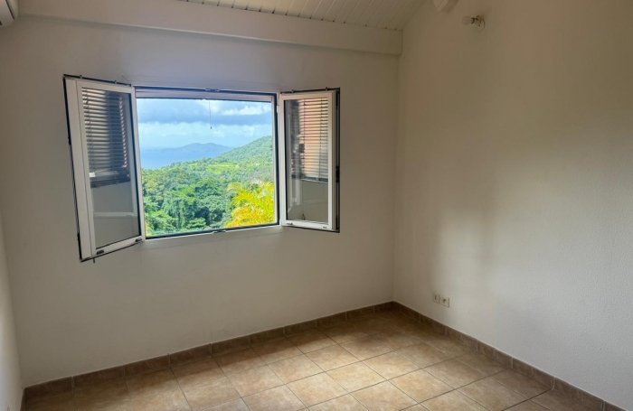 Gourbeyre, appartement T4 duplex, vue imprenable sur Les Saintes